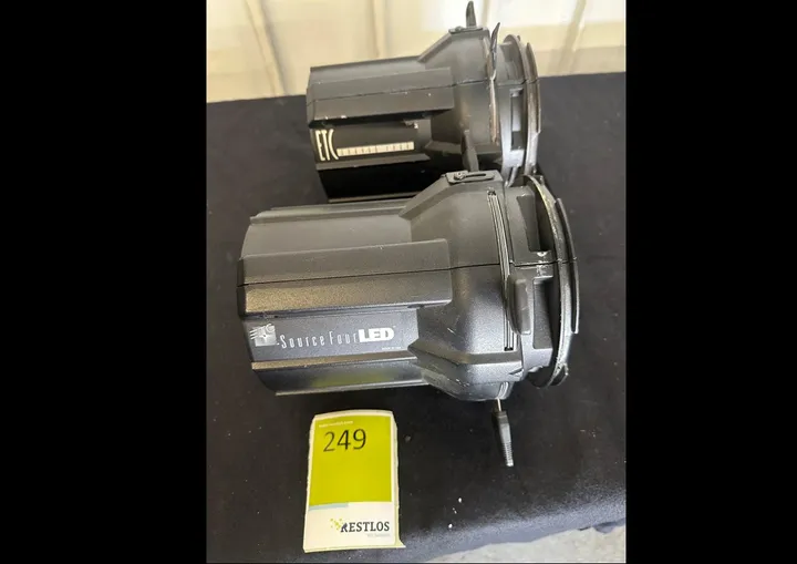 2x ETC SourceFour LED Bledenschiebereinheit